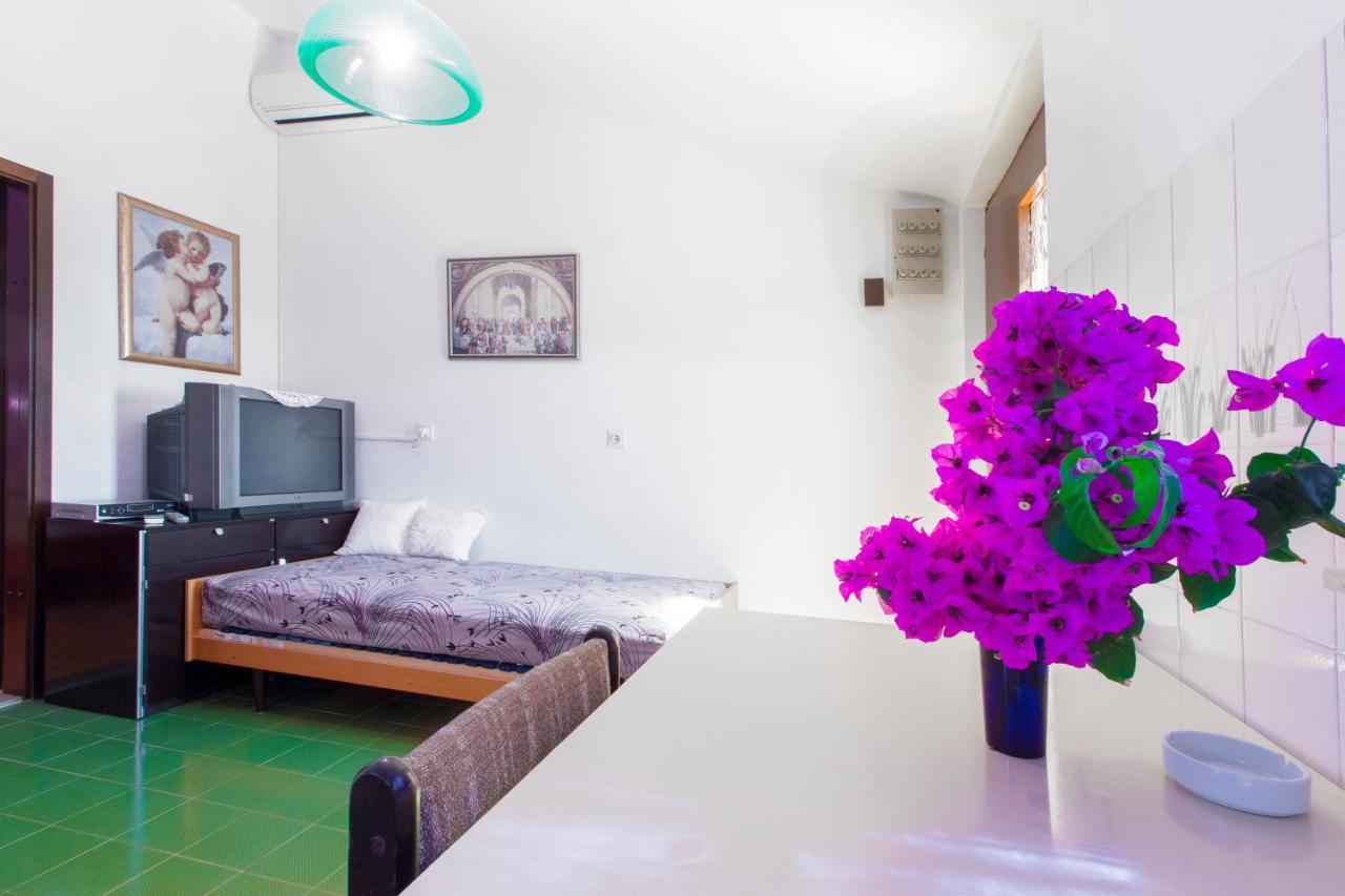 7 Olives Apartments Rogoznica  Kültér fotó