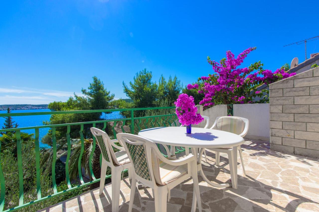 7 Olives Apartments Rogoznica  Kültér fotó