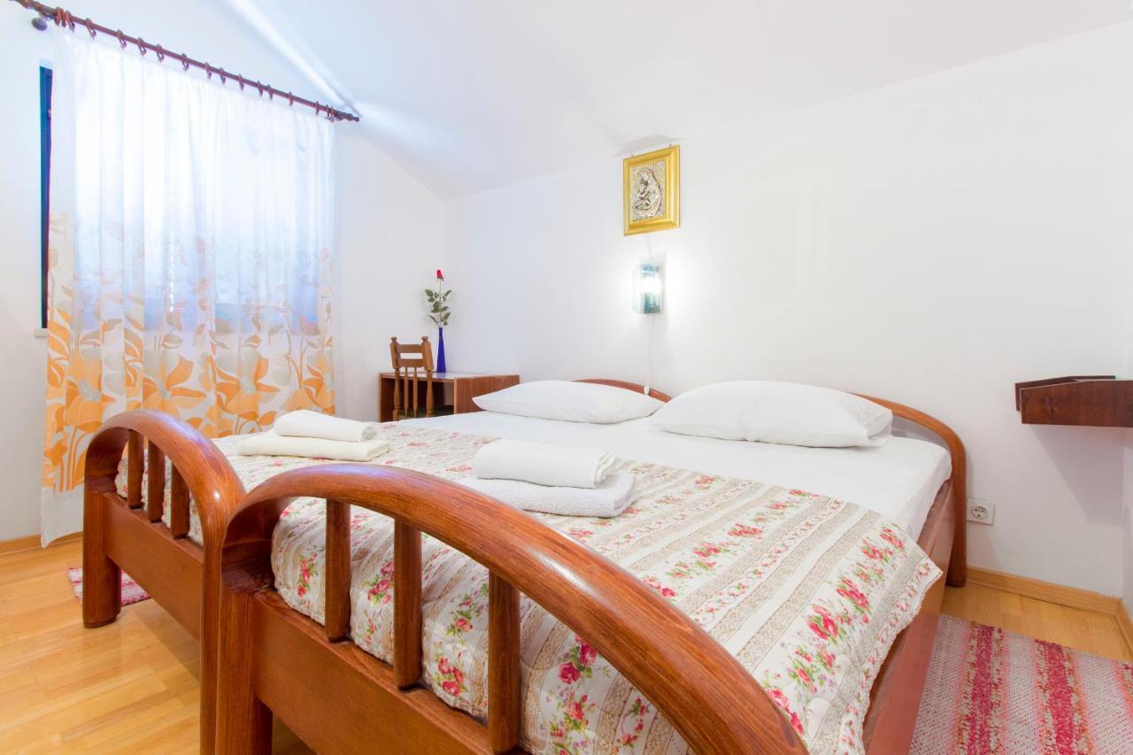 7 Olives Apartments Rogoznica  Kültér fotó